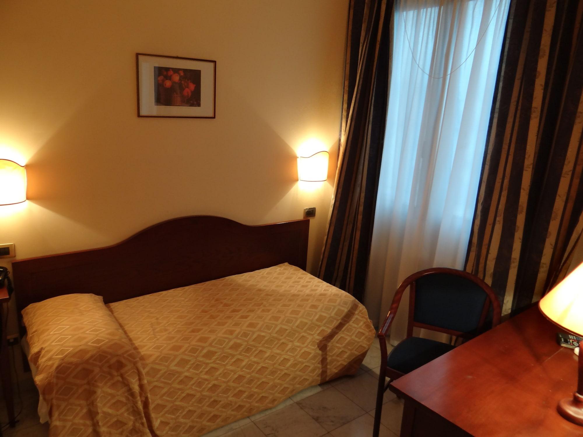 Hotel Albatros Calenzano Ngoại thất bức ảnh