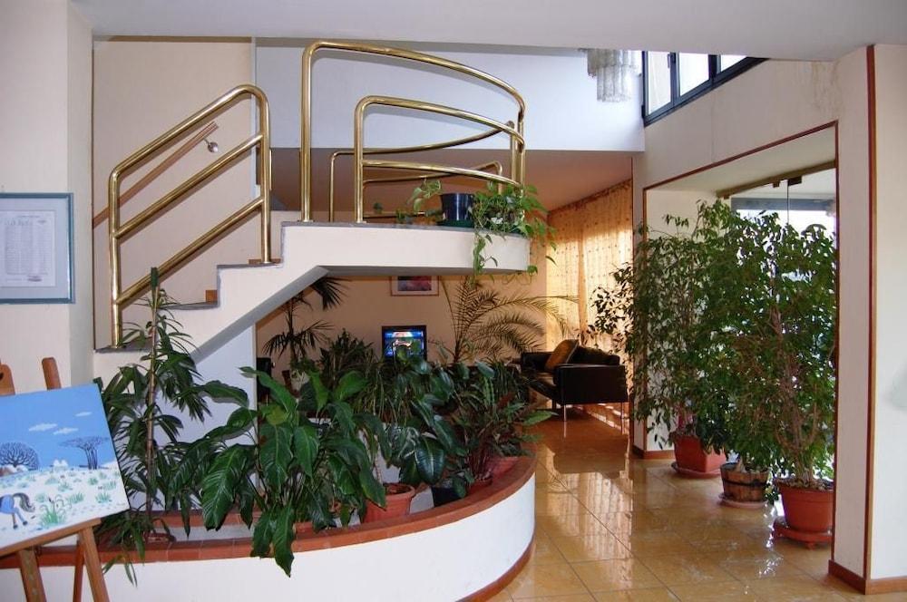 Hotel Albatros Calenzano Ngoại thất bức ảnh