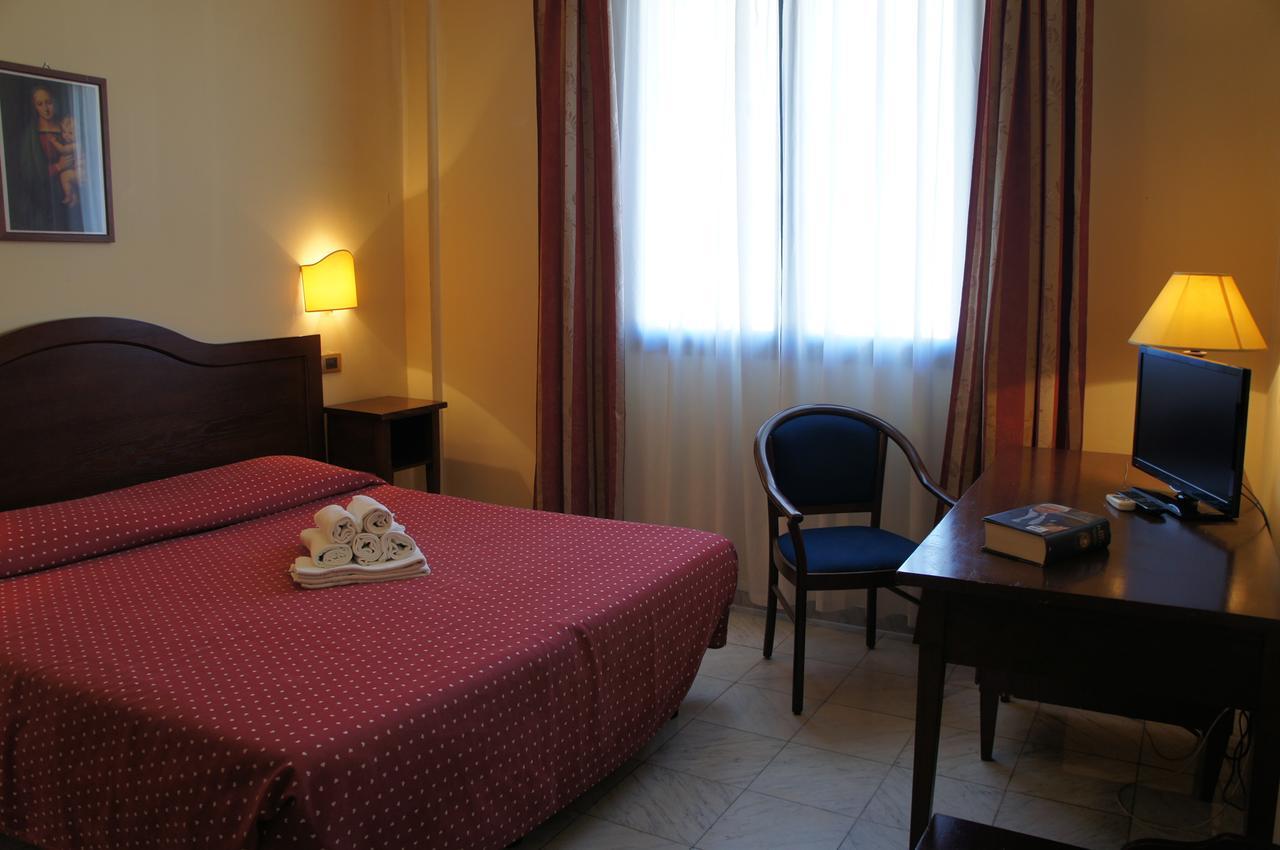 Hotel Albatros Calenzano Ngoại thất bức ảnh