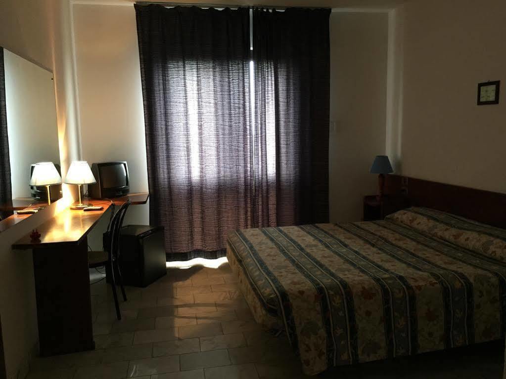 Hotel Albatros Calenzano Ngoại thất bức ảnh